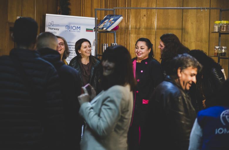 The actress Natalia Tsekova with people from the audience
